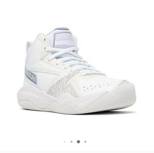 BNWOT Moolah Youth White Kid Basketball Shoes Mid Rise Size  US 4.5